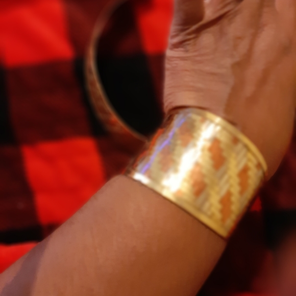 Chocker & Bracelet - Picture 8 of 9